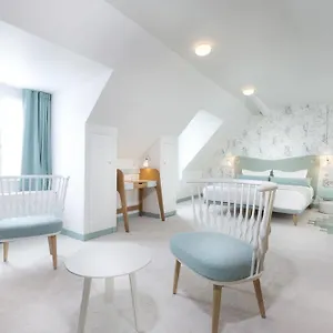 **** Hotel Le Lapin Blanc Francia